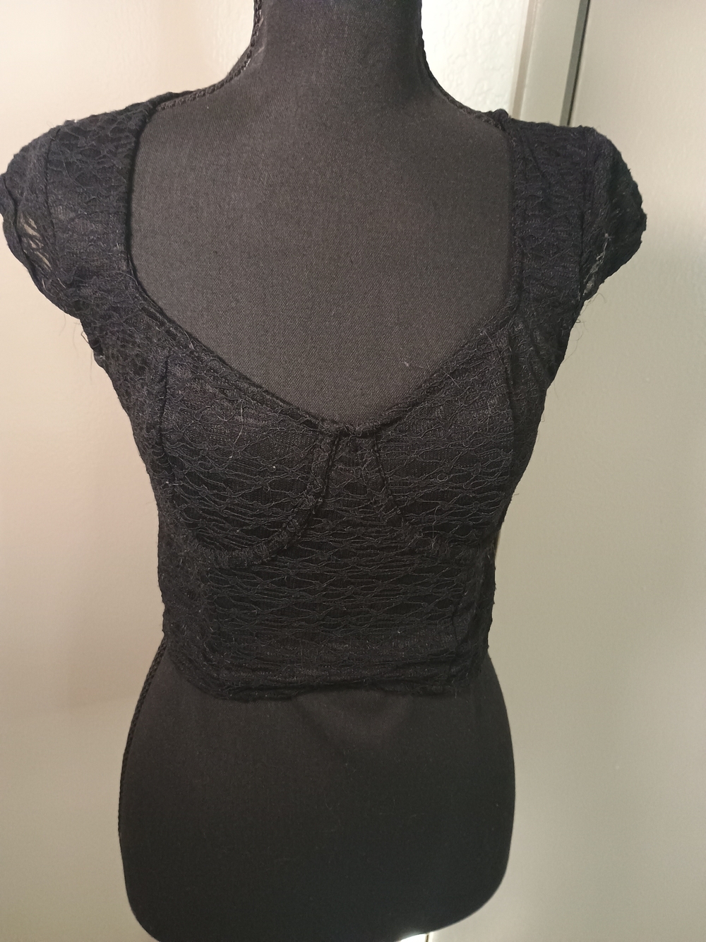 Wild Fable Black Lace Crop Top Small Like New